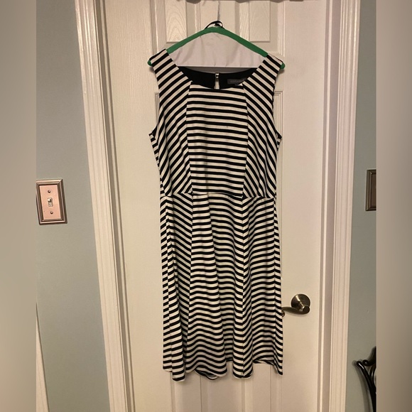 Addition Elle black and white stretch stripe dress size X - Picture 1 of 3